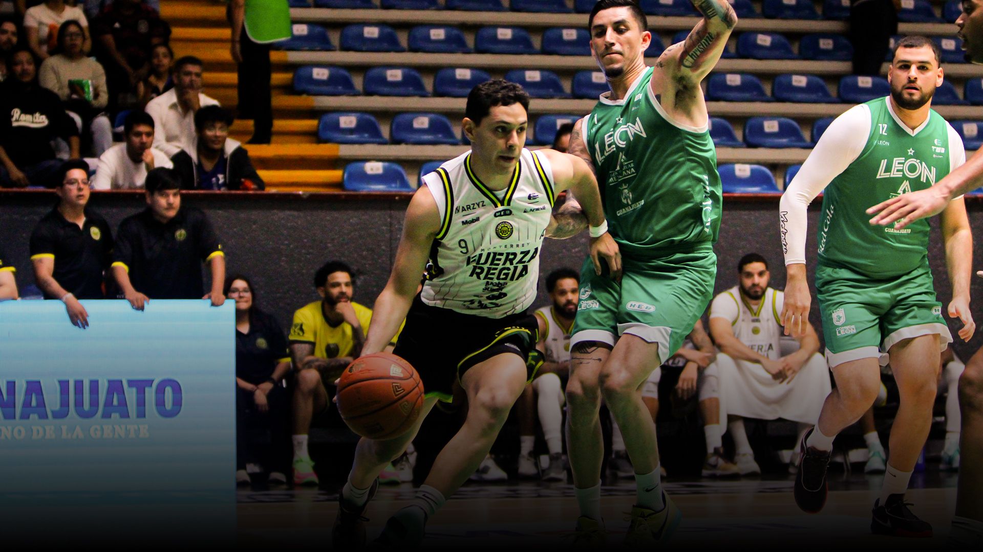 FUERZA REGIA BARRE LA SERIE EN LEÓN