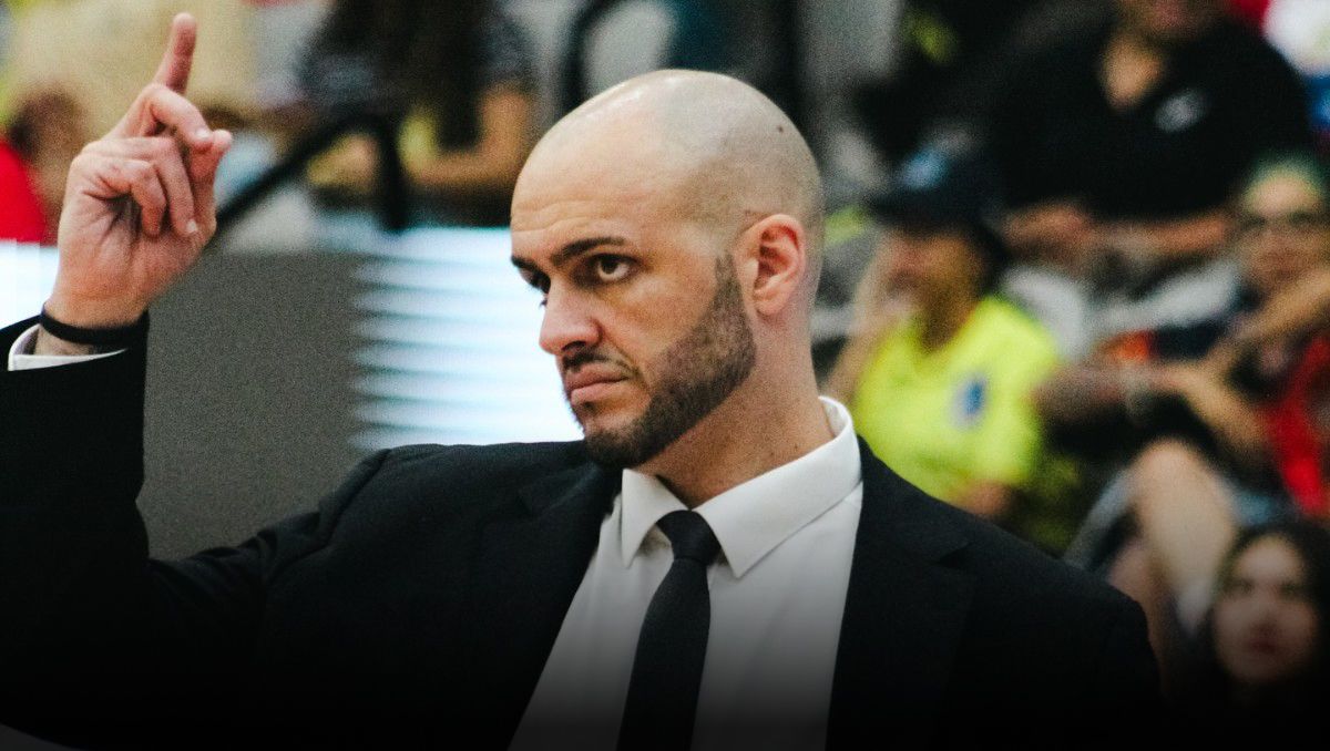 CARLOS ALONSO REGRESA COMO HEAD COACH DE FUERZA REGIA FEMENIL.