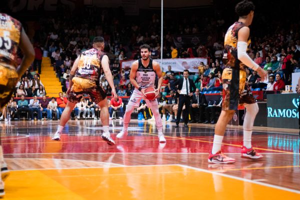 CAE FUERZA REGIA EN ZACATECAS POR 95-90