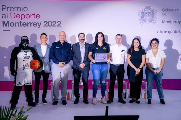 Recibe Fuerza Regia el Premio al Deporte Monterrey 2022