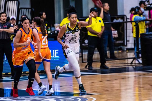 DOMINAN Y PEGAN PRIMERO; FUERZA REGIA FEMENIL VENCE A LIBERTADORAS