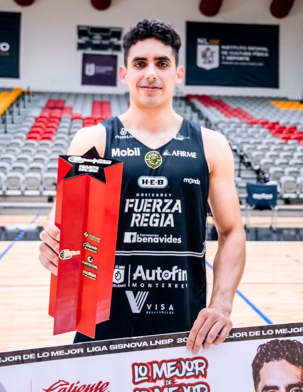 PAULO ARROYO ES NOMBRADO NOVATO DEL AÑO DE LA LIGA SISNOVA LNBP