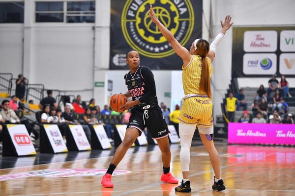 FUERZA REGIA FEMENIL CAE ANTE ADELITAS