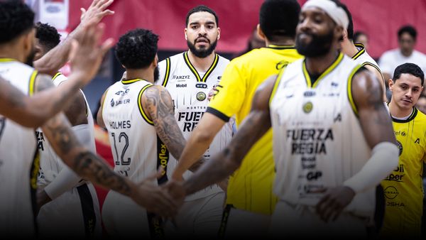 FUERZA REGIA TOMA DISTANCIA EN LA GRAN FINAL