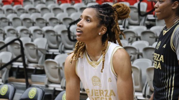 MORGAN JONES REGRESA A FUERZA REGIA